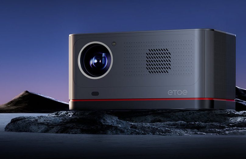 Elevate Your Home Entertainment with the ETOE Whale Pro Android Projector